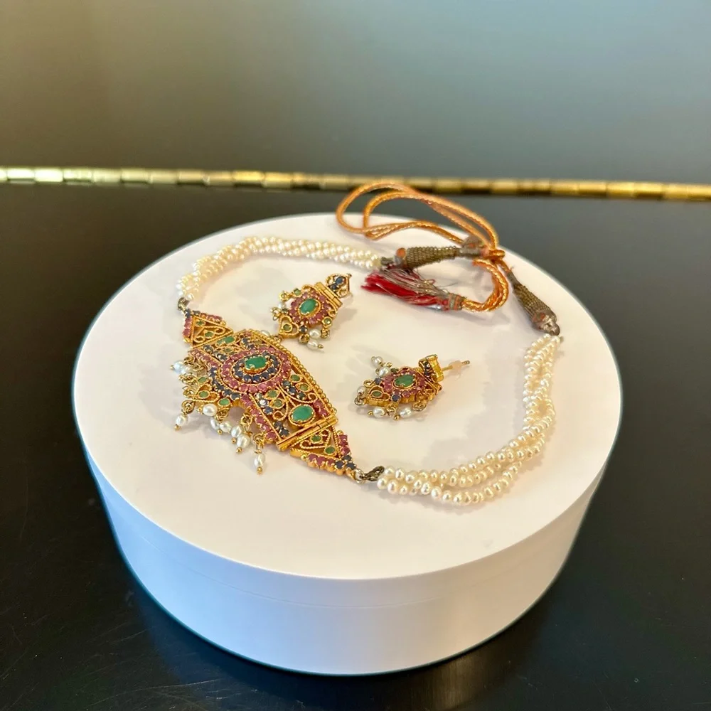 Vintage Estate Luxury Emerald Sapphire Ruby Pearl 24K gold plated Necklace - Picture 4 of 17